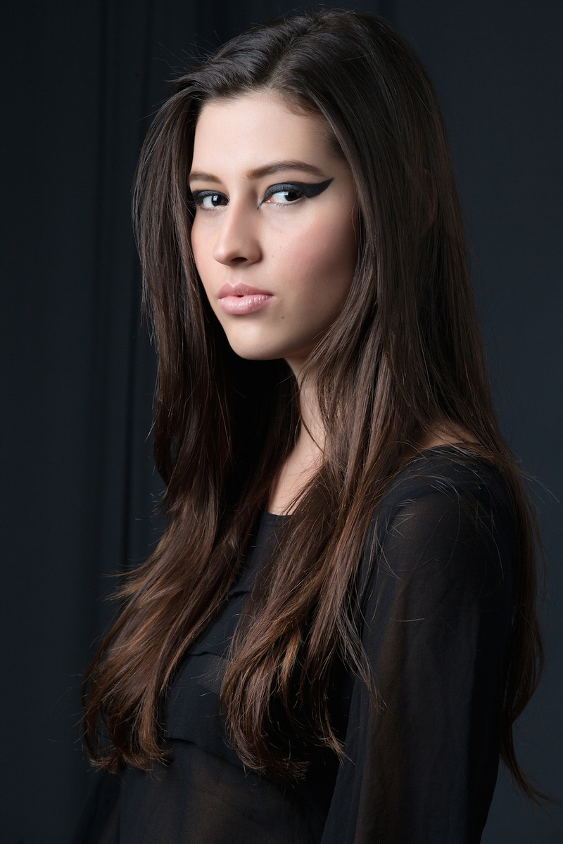 Female model photo shoot of AndreaPaola