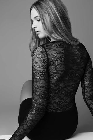 Female model photo shoot of Jess_T
