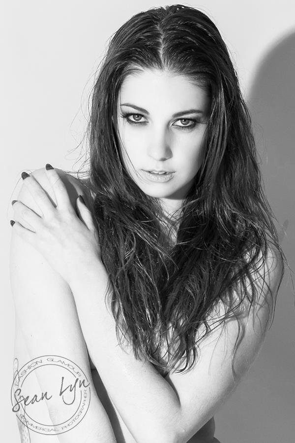 Female model photo shoot of Ashleigh Blair