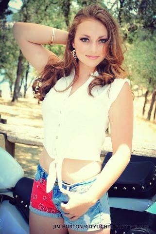 Female model photo shoot of Miss Jenny Palin