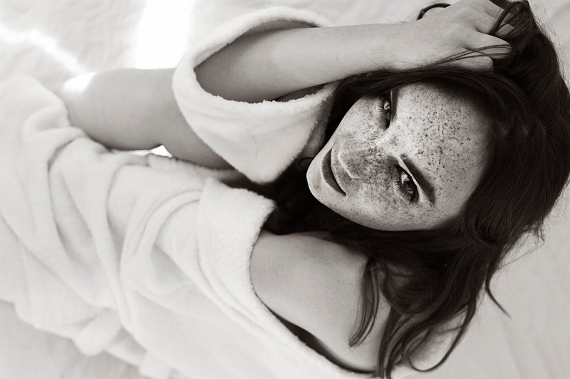 Female model photo shoot of Areta Frankiewicz