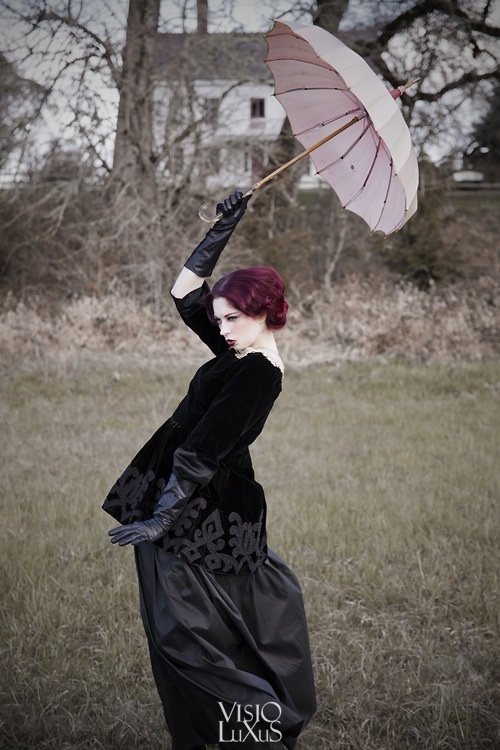Female model photo shoot of Ophelia Darkly