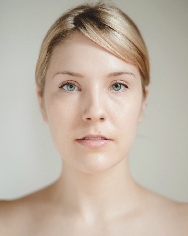 Female model photo shoot of Laura Eliza by Laubenheimer