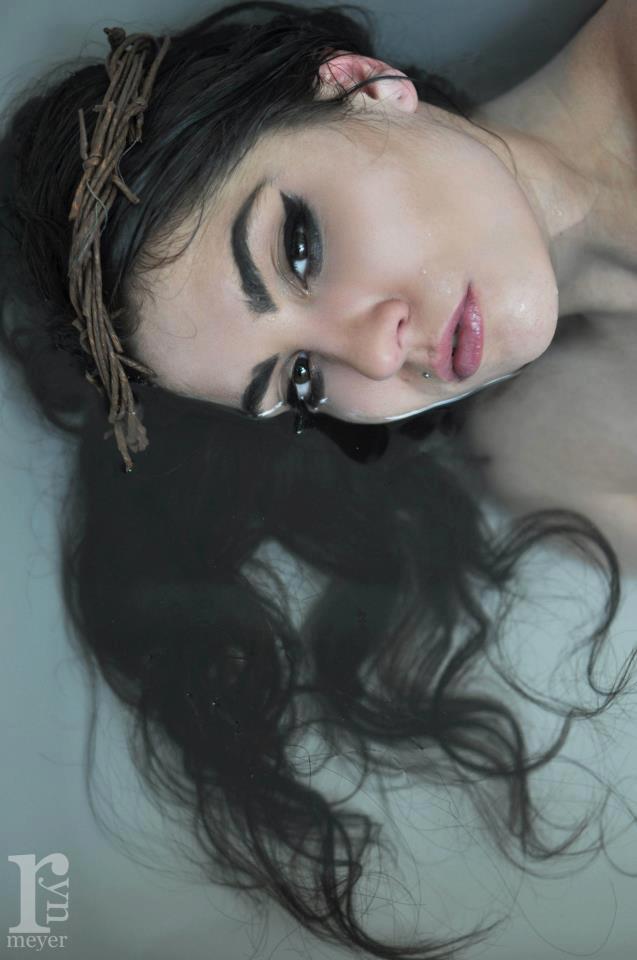 Female model photo shoot of Victoria Vladislav