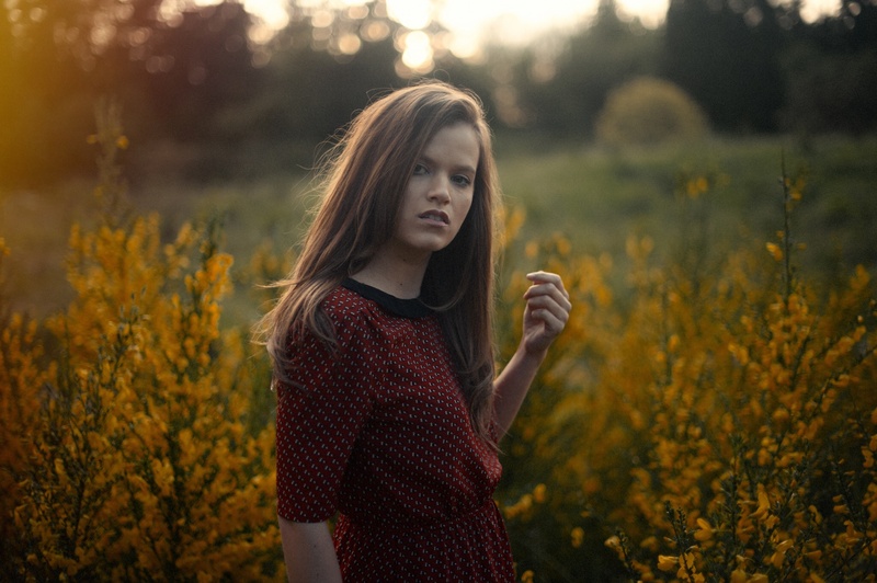 Female model photo shoot of Amanda Armasu