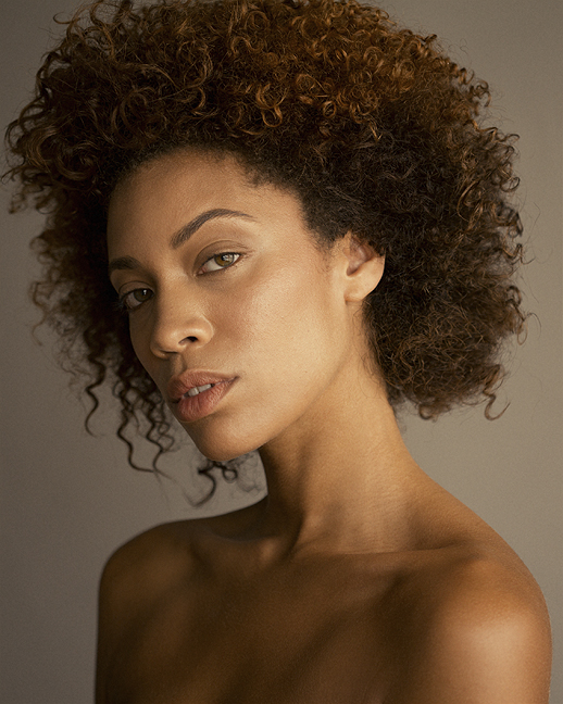 Female model photo shoot of Monique Mitchell