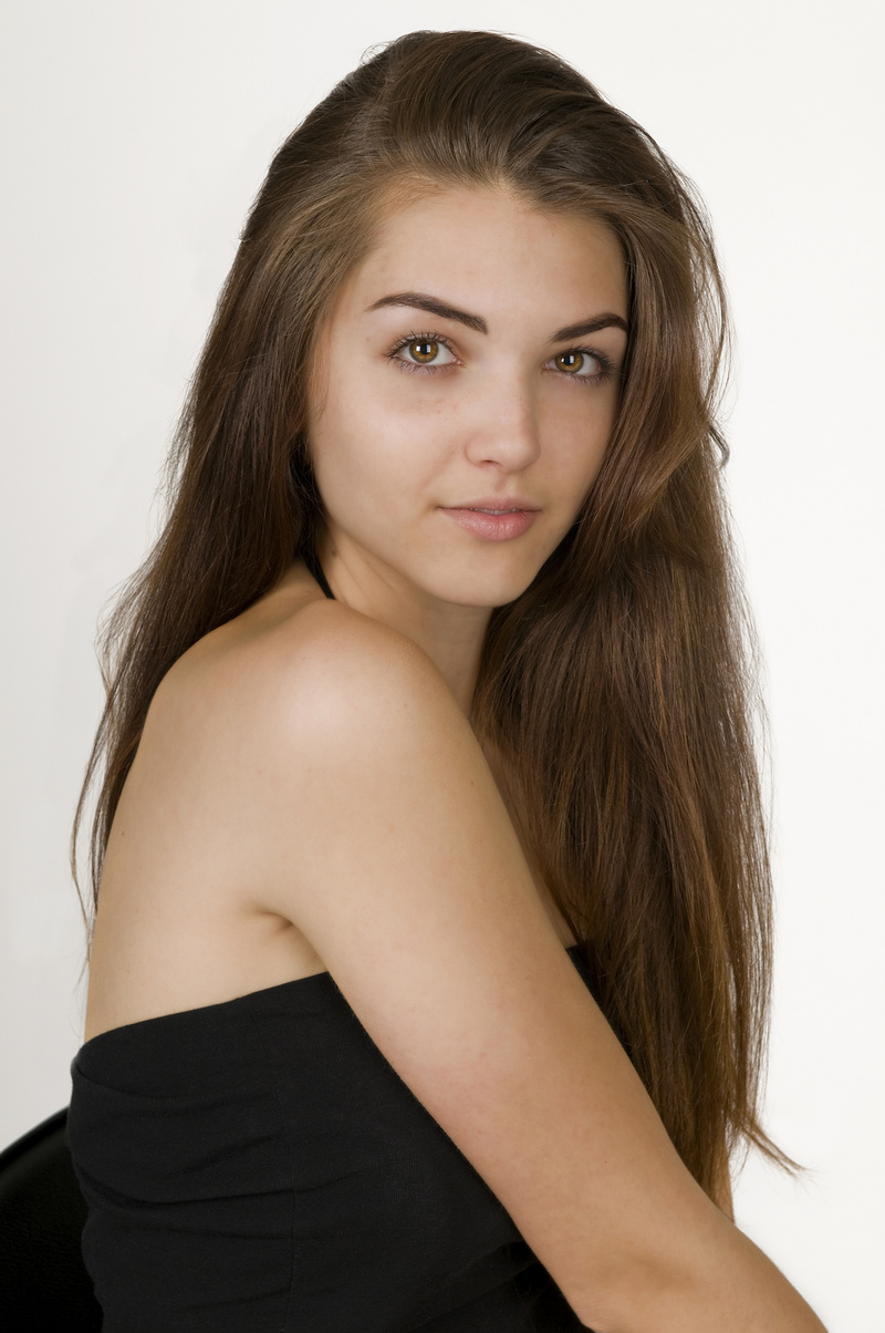 Female model photo shoot of MikMarrujo