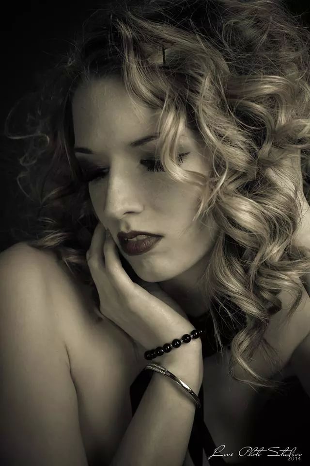 Female model photo shoot of Lyndsay Eden Grant in anderson IN