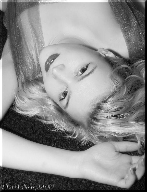 Female model photo shoot of Marla Fain by Phalon Photography