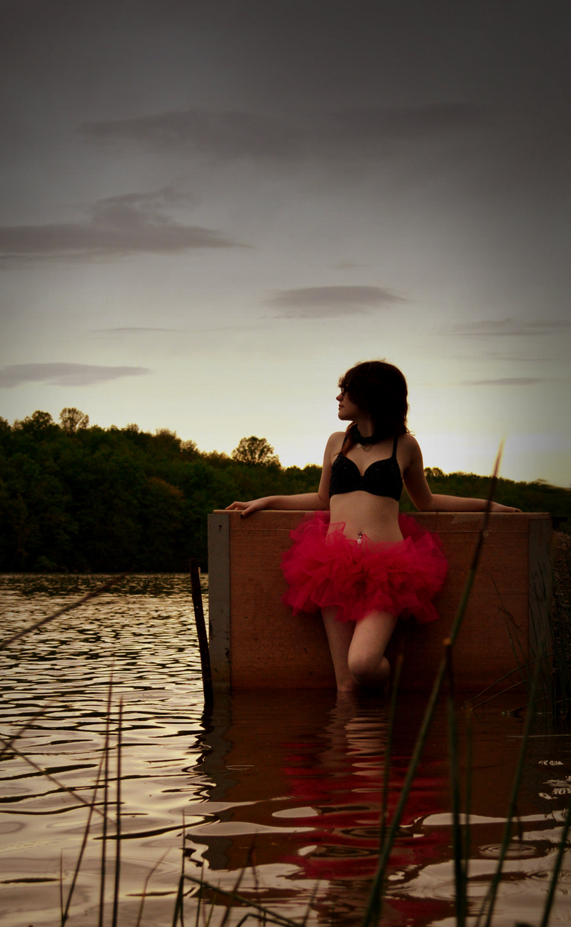 Female model photo shoot of Lithiumrainbow by Stealthlynns Lens in Lake Logan OH