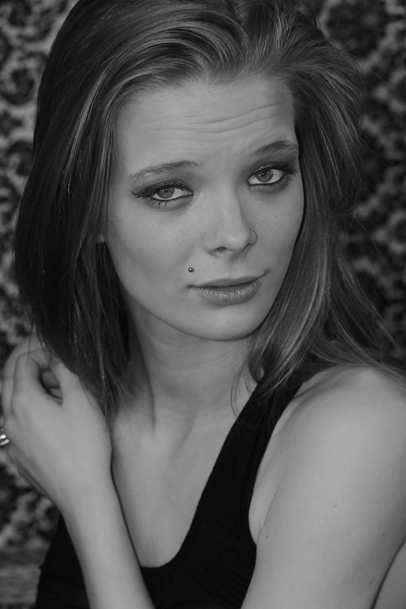 Female model photo shoot of Paigemartin in springfield ohio