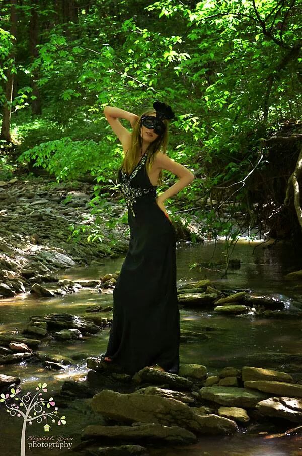 Female model photo shoot of Paigemartin in ceasers creek ohio