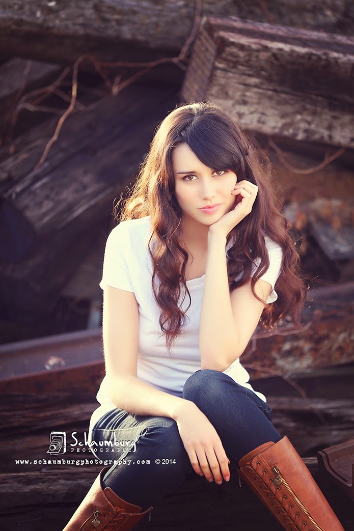 Female model photo shoot of Shannon Quick by Emmalee Schaumburg