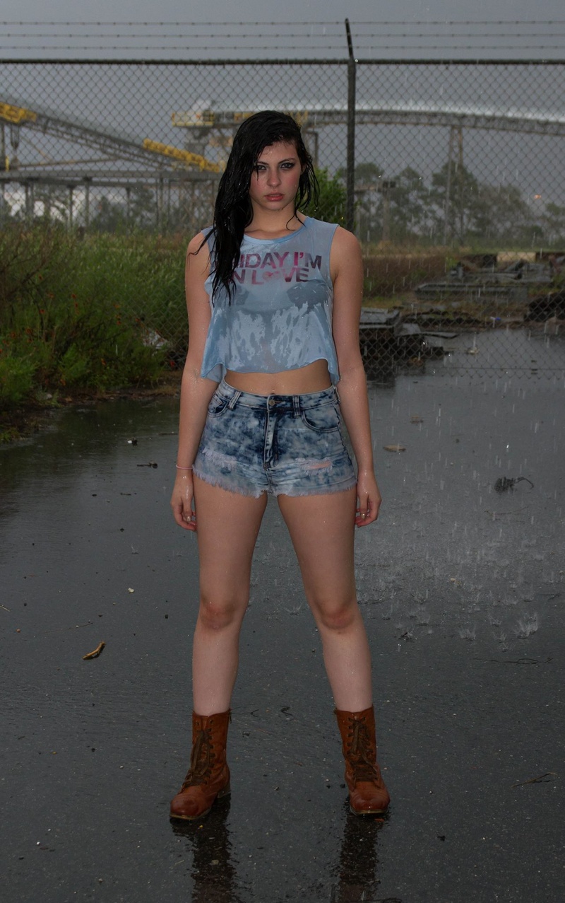 Female model photo shoot of Victoria Jane  in Jacksonville, FL