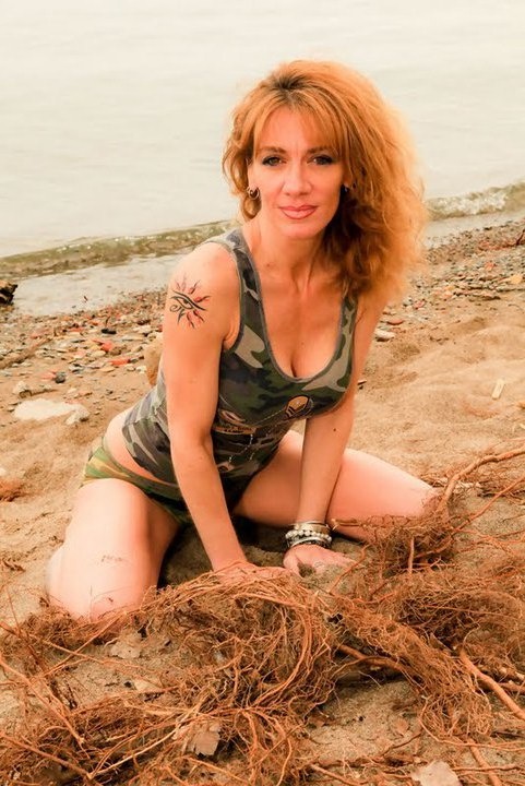 Female model photo shoot of Tammy Lynn Oakes