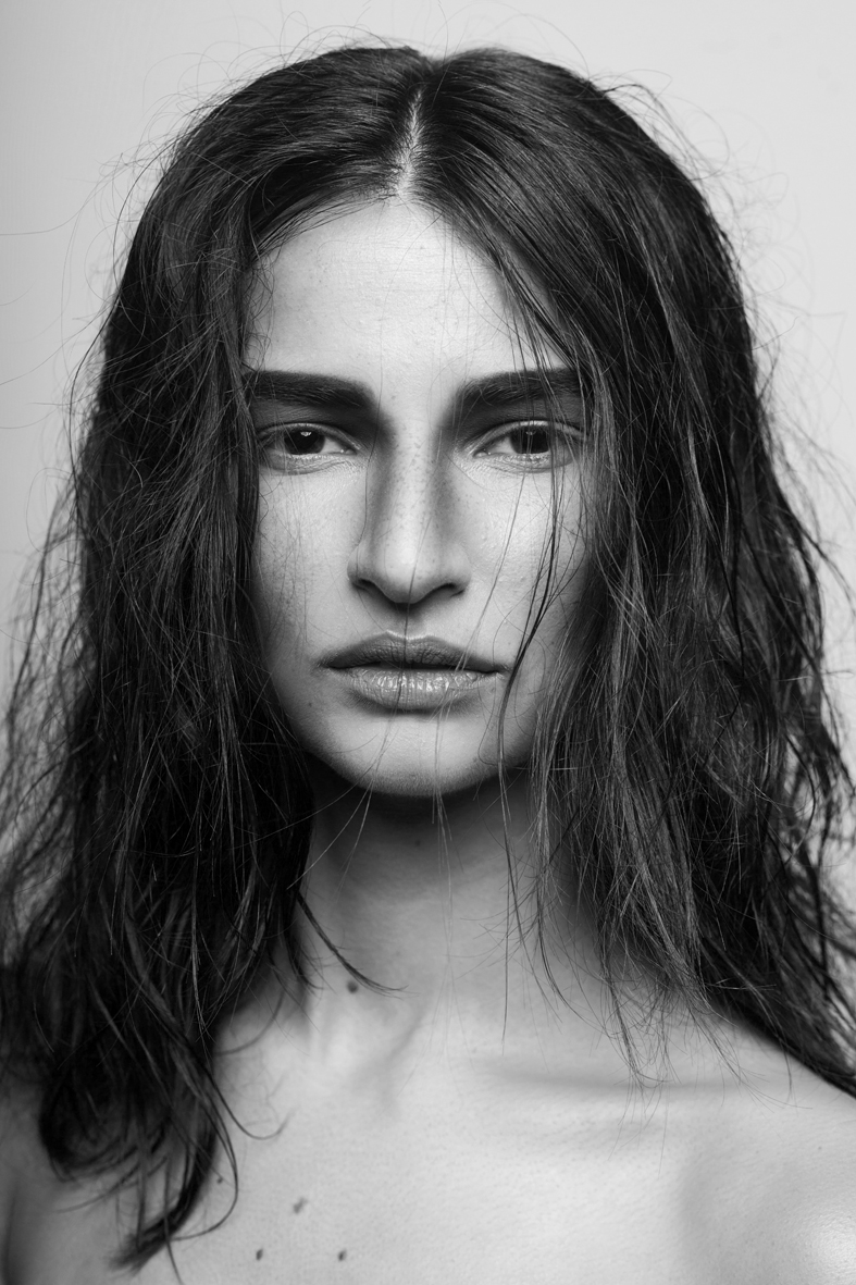 Female model photo shoot of Stefani Blundell MUA 