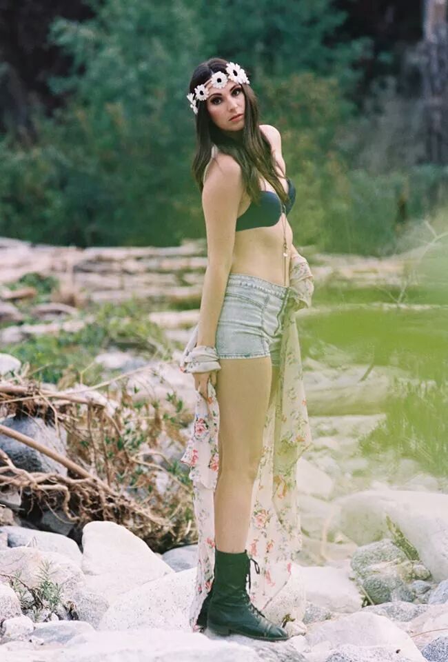 Female model photo shoot of Ashley Rose McEnulty