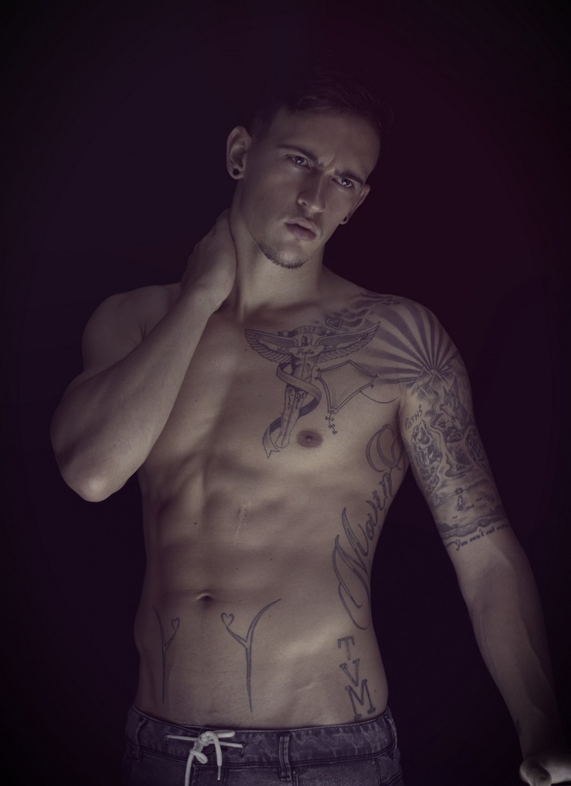 Male model photo shoot of Ross kitcher