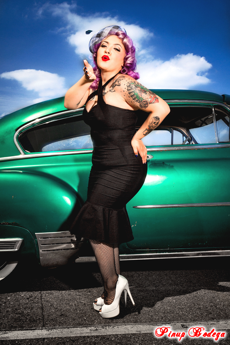 Female model photo shoot of Priscilla Poison in Mooneyes mother's day car show