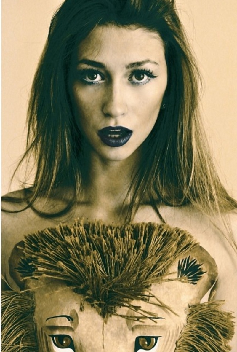 Female model photo shoot of Kenzie Moore 