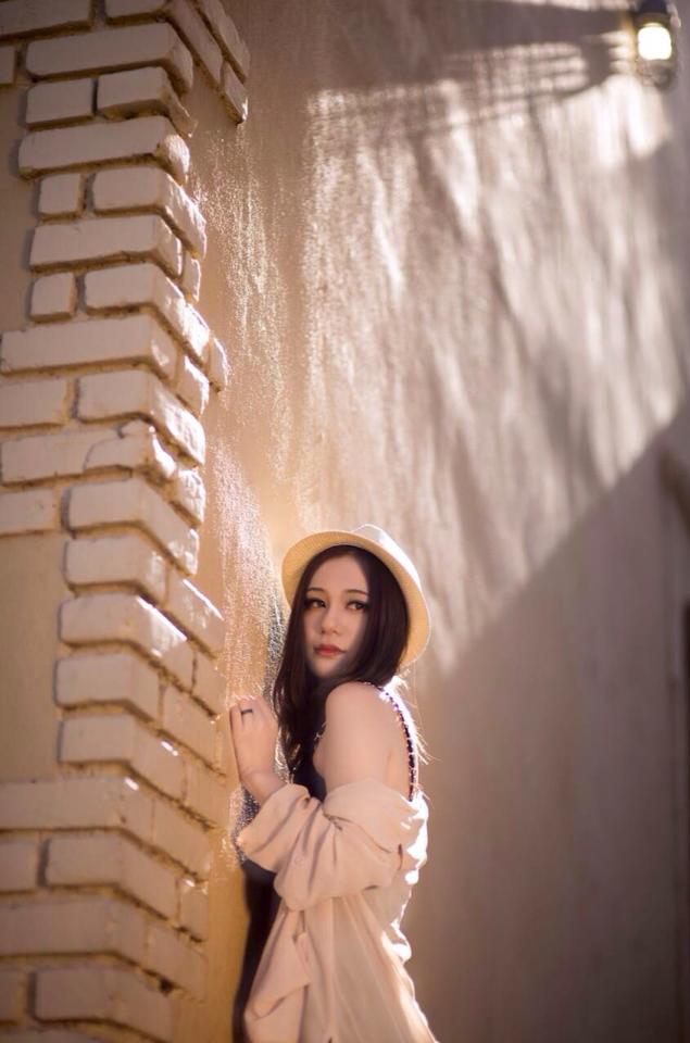 Female model photo shoot of Kimi Zhen