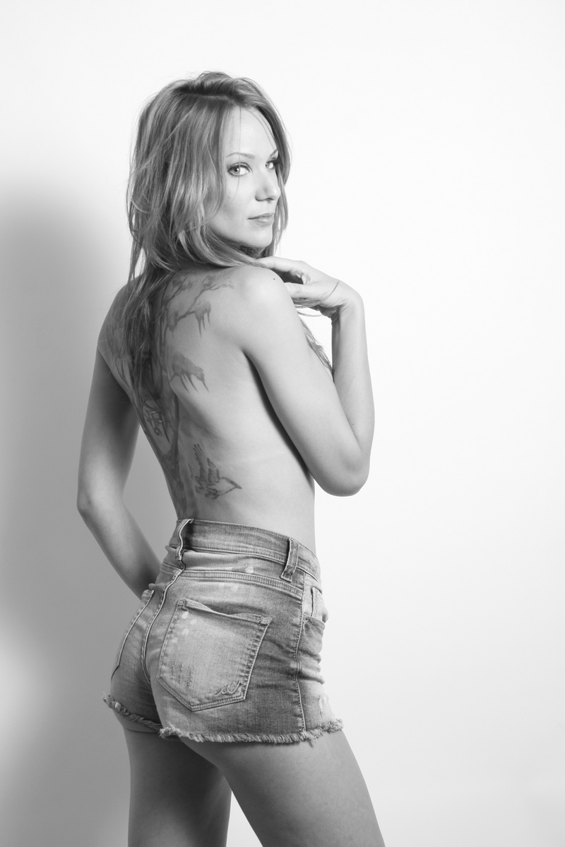 Female model photo shoot of BrianaMartin by Troy Wyse Photography