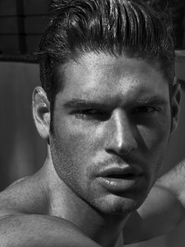 Male model photo shoot of Robbyfiore