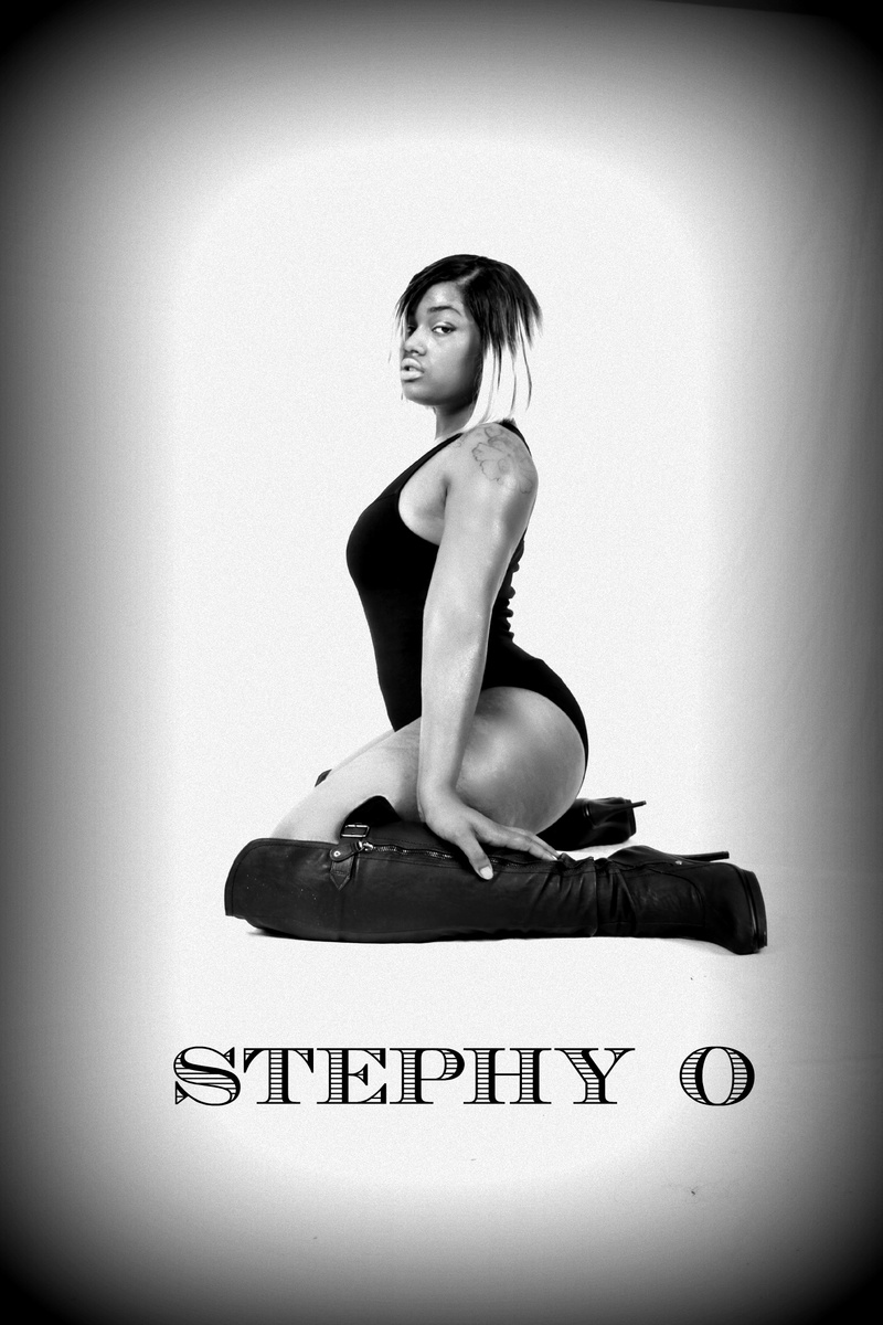 Female model photo shoot of Stephy O
