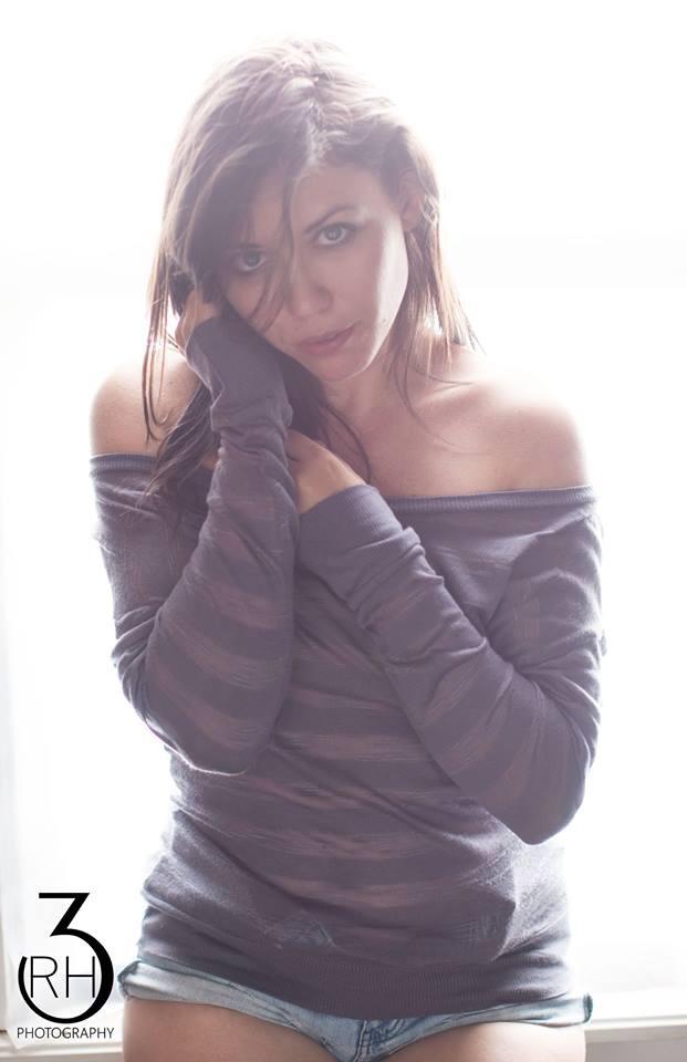 Female model photo shoot of Monique Prestridge