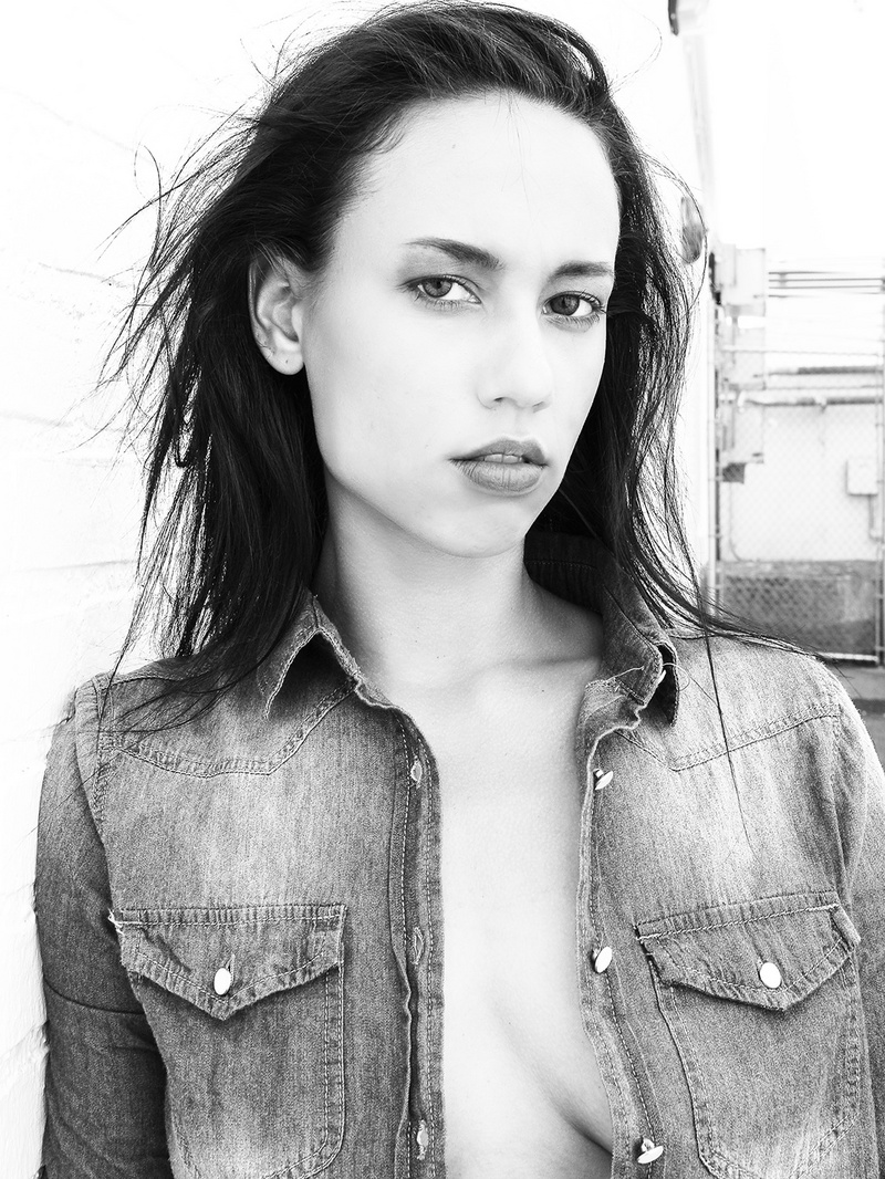Female model photo shoot of Alicia Theresa