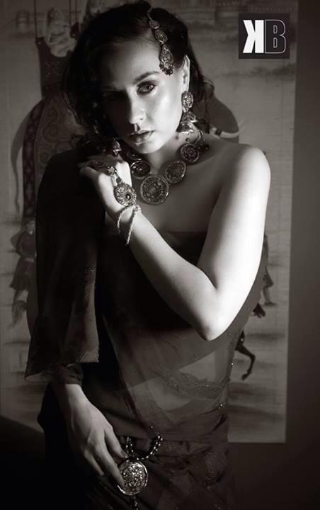 Female model photo shoot of Nida Zaffar