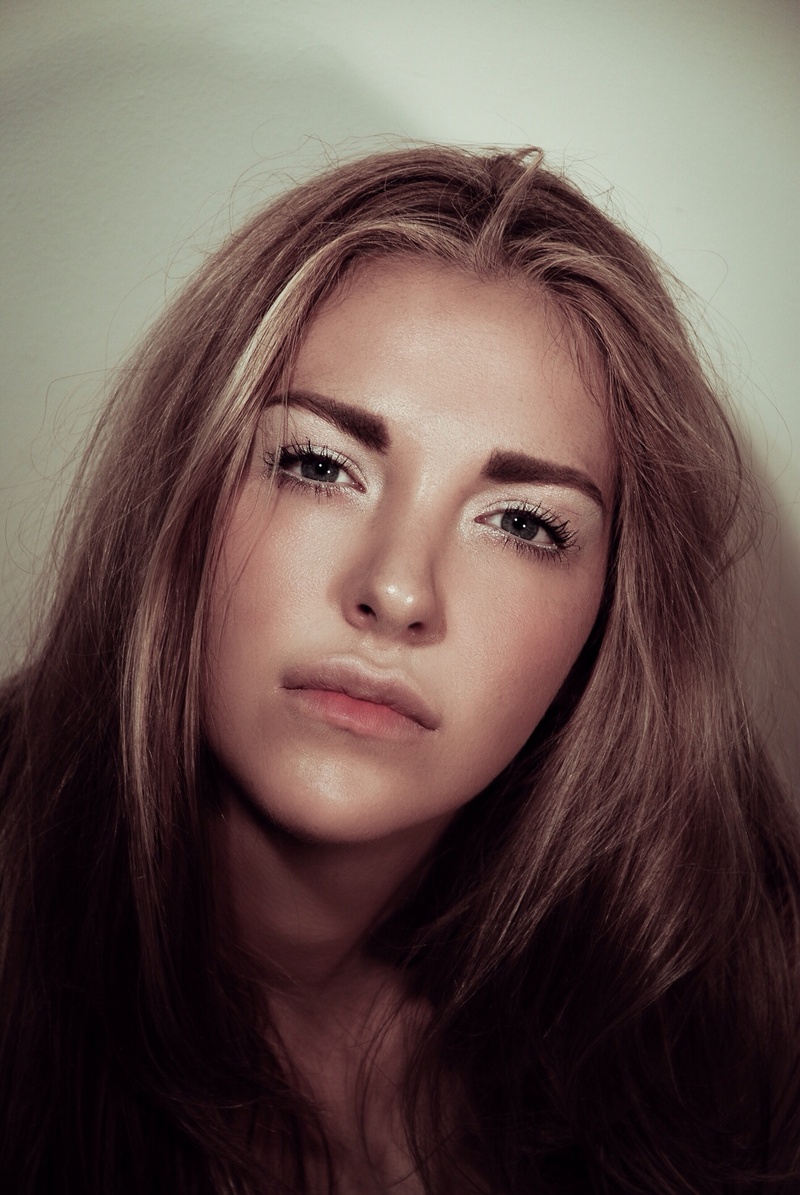 Female model photo shoot of LunaMoon_Cosmique