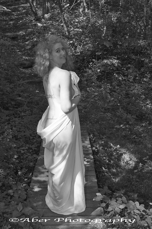 Female model photo shoot of Robin Lyn by Aber Glamour Photo in Moraine State Park
