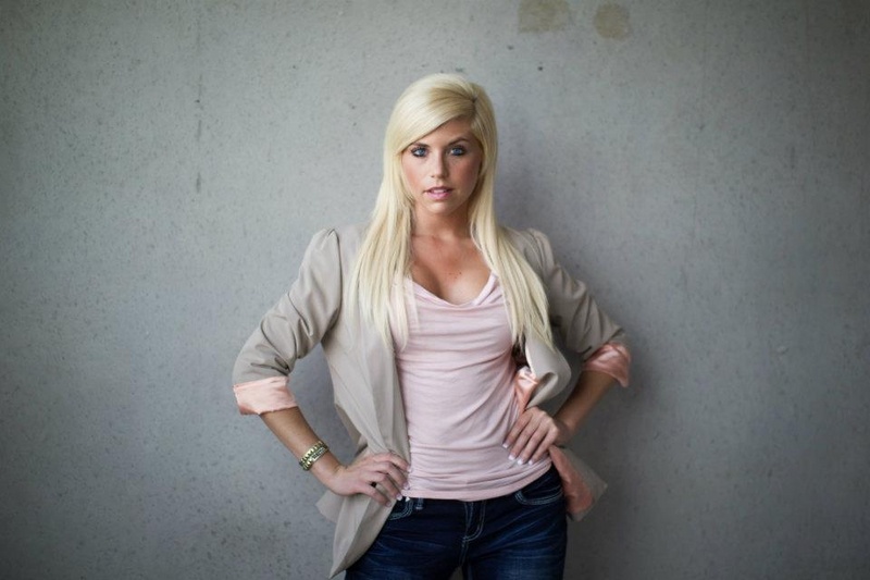 Female model photo shoot of Carly Babington