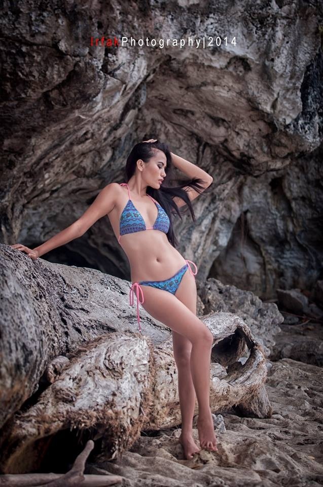 Female model photo shoot of El Frida Manik in Biak -papua