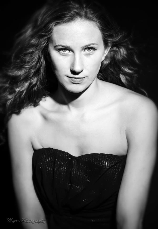 Female model photo shoot of Jessica Grace by Rick Myers