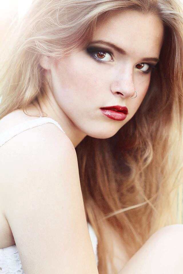 Female model photo shoot of Abbie Phillips