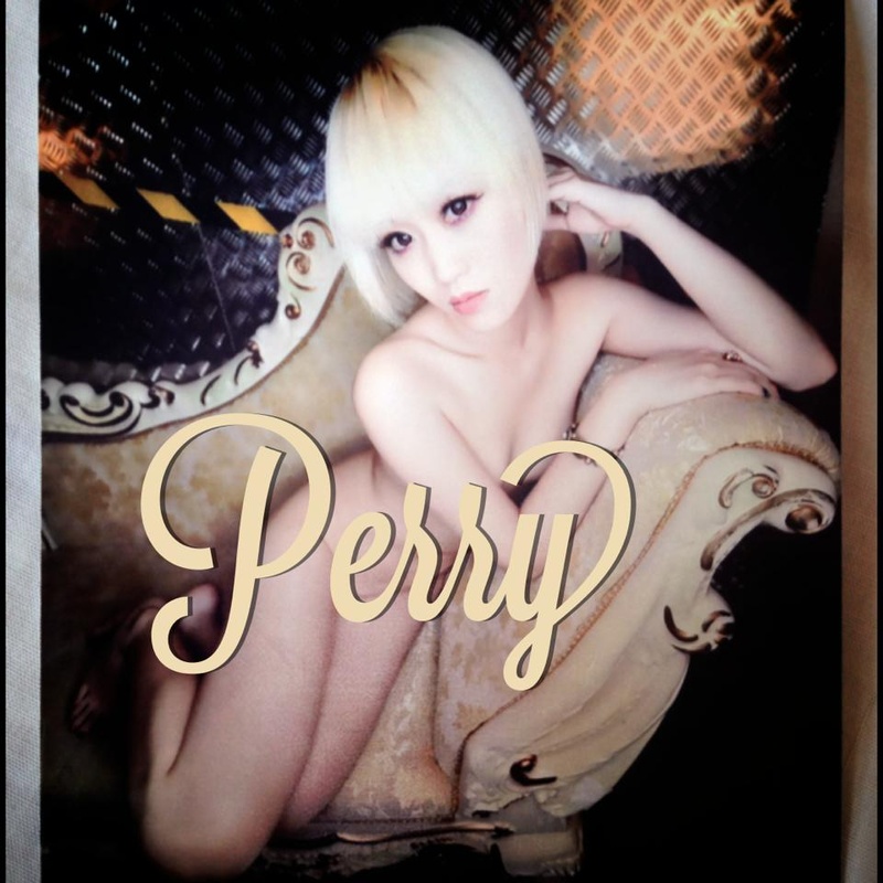 Female model photo shoot of Perry Tse