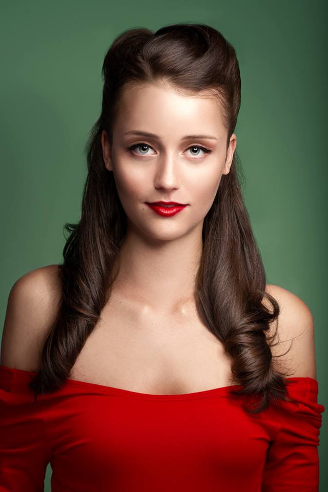 Female model photo shoot of Tara Roxana