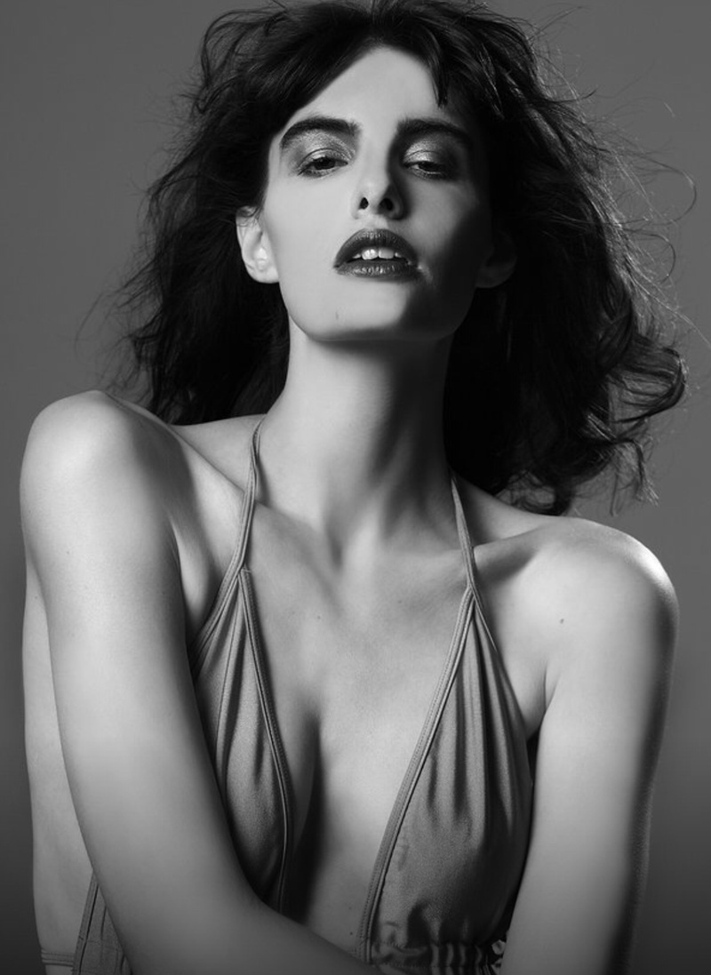 Female model photo shoot of Carmen Adriana