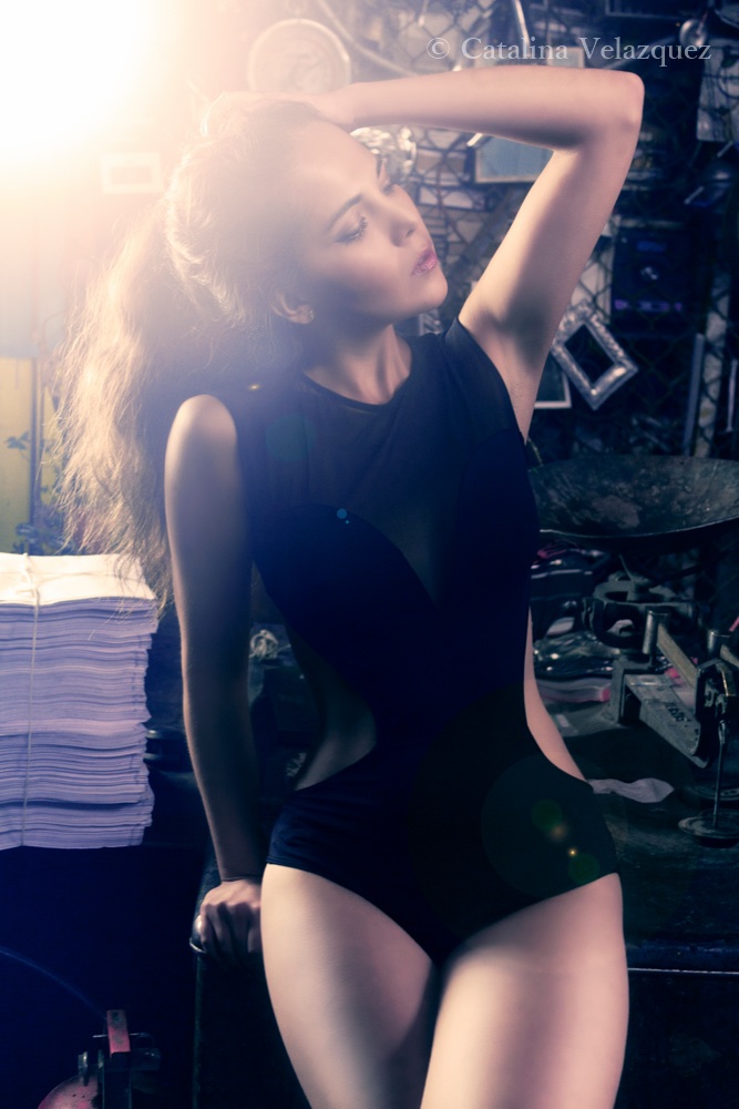 Female model photo shoot of Nadia Flores