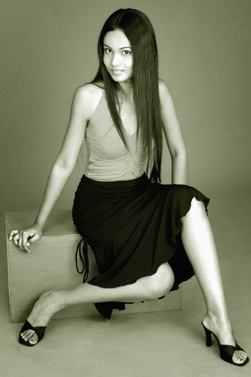 Female model photo shoot of cchelliahmodel