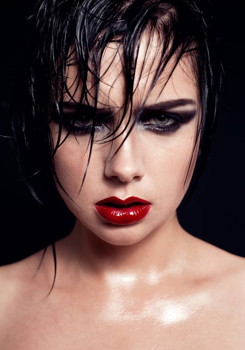 Female model photo shoot of Sarah De Rycke