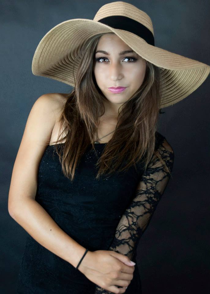 Female model photo shoot of Elena Rico
