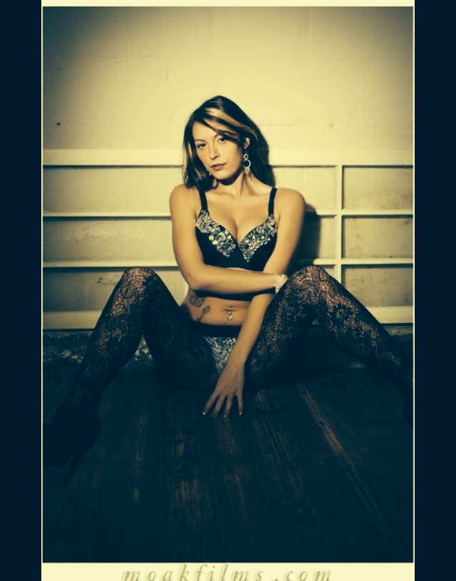 Female model photo shoot of Amanda AliiSa