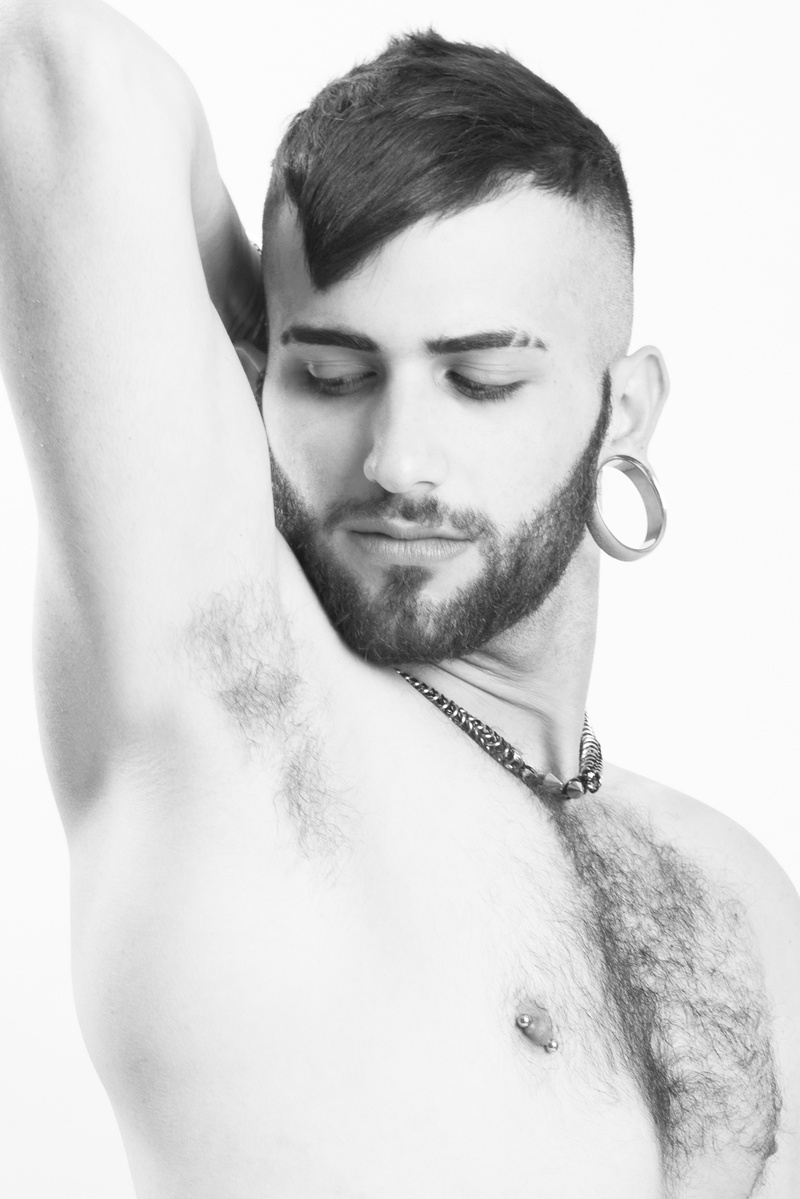 Male model photo shoot of Jakob Zydonis 