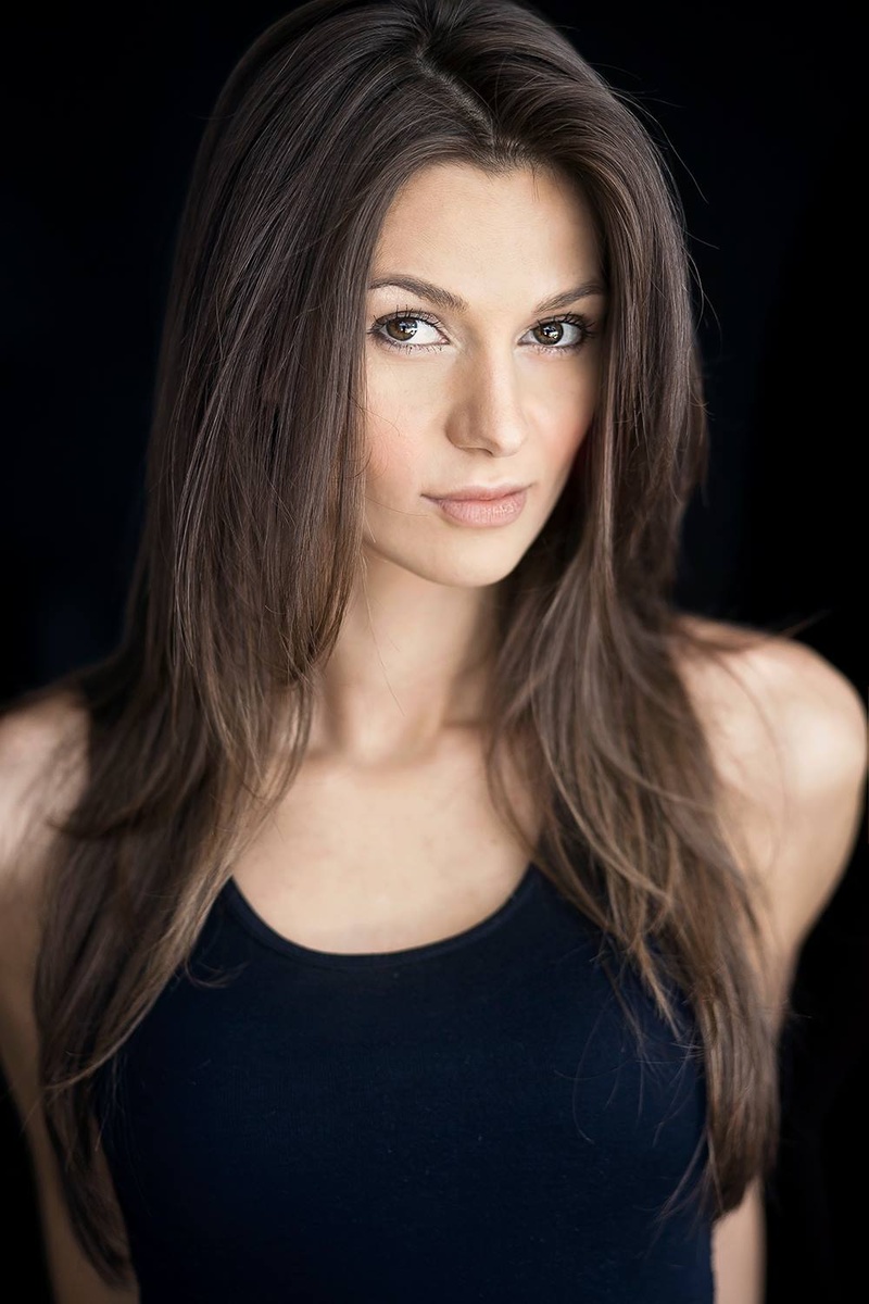 Female model photo shoot of Alena Zdorovchenko