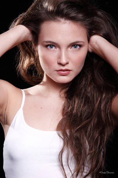 Female model photo shoot of alexandriabro