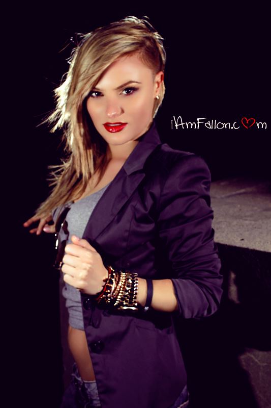 Female model photo shoot of iamfallon