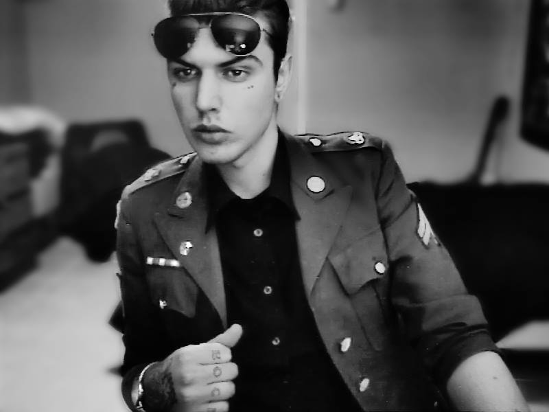 Male model photo shoot of Gianni Von DeSantis in Chicago